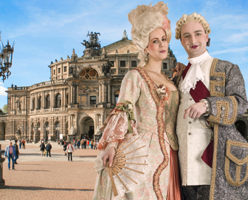 Graf Brühl und Gräfin Cosel vor der Semperoper Reichsgraf von Brühl und seine Gemahlin vor der Semperoper